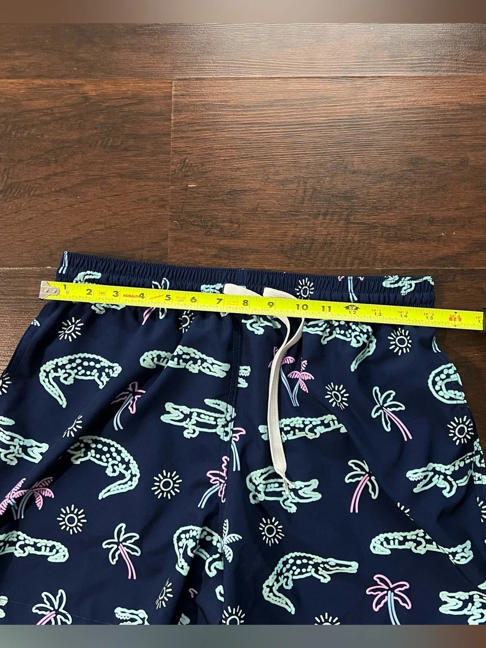 Chubbies The Neon Glades Navy Alligator Palm Swim Trunks 5.5” Lined Mens L